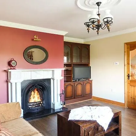 Kara Hem * Killarney